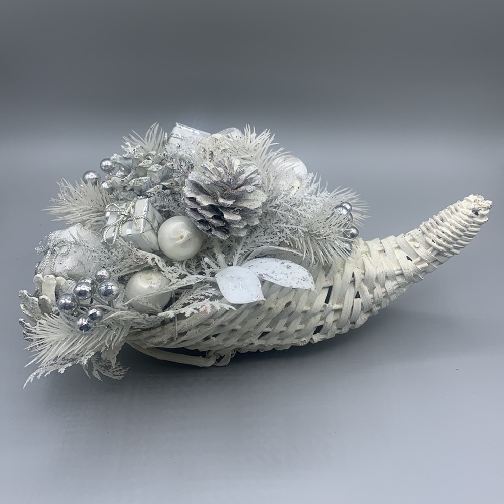 Elegant White and Silver Decorative Vintage Whicker Cornucopia